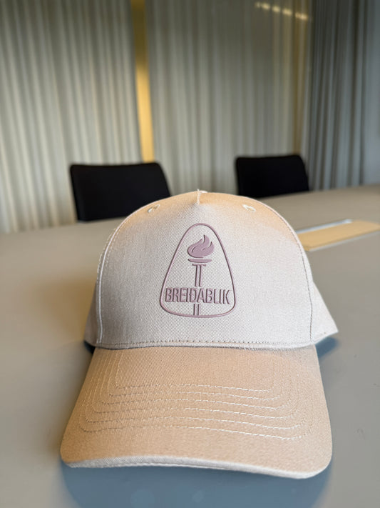 Derhúfa - drapplituð með ljósu merki